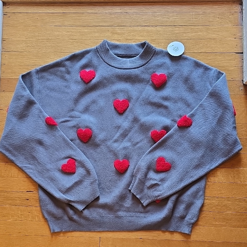 NWT, Evereve, Oversize Heart Pullover Sweater, Gray/Red, Embroidered Hearts, S